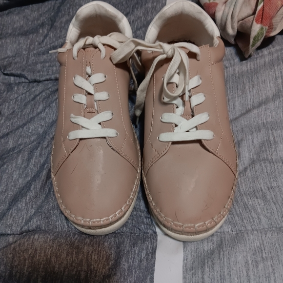 Shoes - Picture 2 of 3